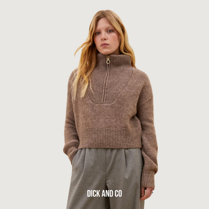 Boxy Beau Pullover